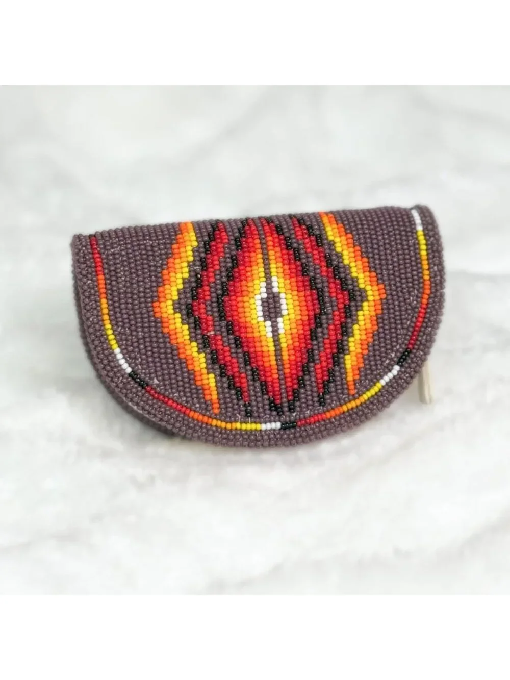 Chic Purple Beaded Coin Purse with Zipper Closure - Stylish & Functional